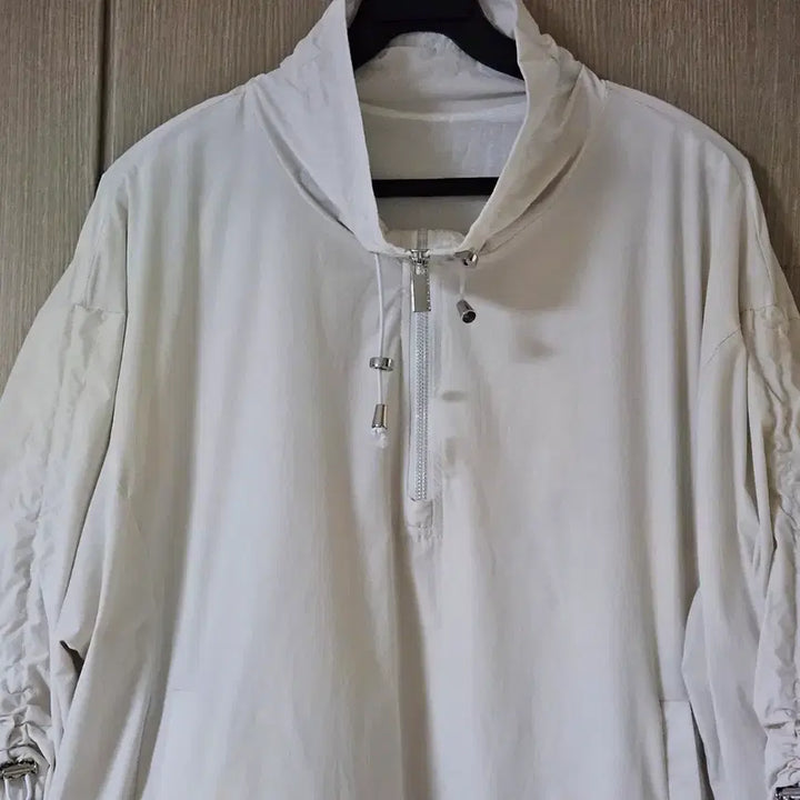 [SOLD OUT] 화이트 하프넥 집업 점퍼95