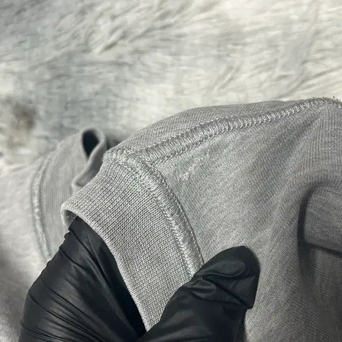 [SOLD OUT] [XL size] 스톤아일랜드 맨투맨 그레이