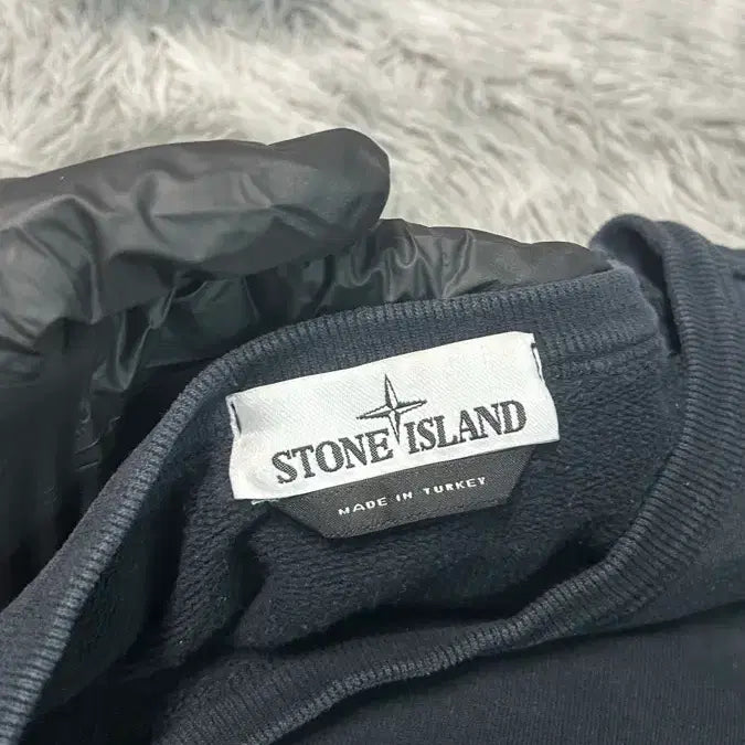 [SOLD OUT] [XL size] 스톤아일랜드 맨투맨 네이비