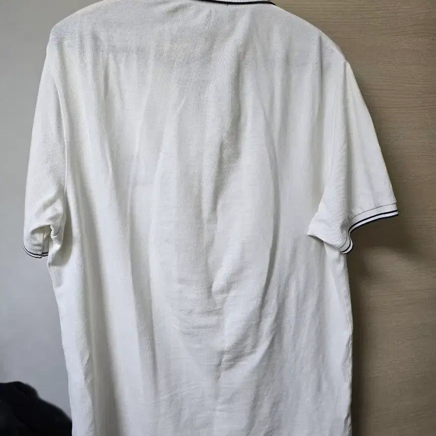[SOLD OUT] 스톤아일랜드 화이트 반팔 카라티
