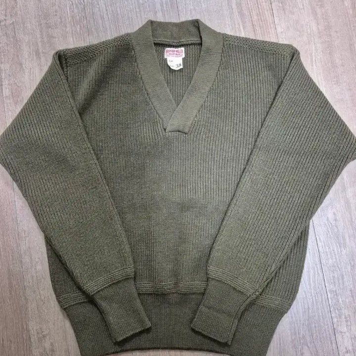 [BUNJANG] Bronson V-Neck Knit Sweater / 브론슨 V넥 니트 38사이즈(한귝100)