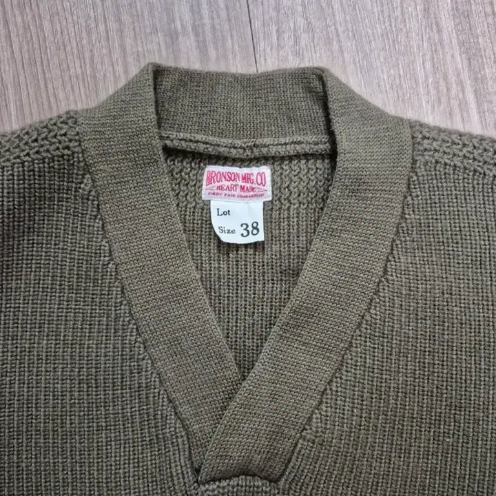 [BUNJANG] Bronson V-Neck Knit Sweater / 브론슨 V넥 니트 38사이즈(한귝100)