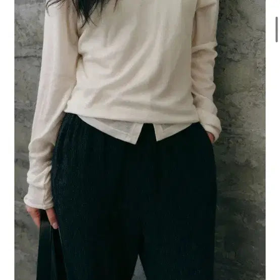 [SOLD OUT] <새상품> 유제 버튼 아이보리 레이어드 티셔츠/슬리브리스 8만원