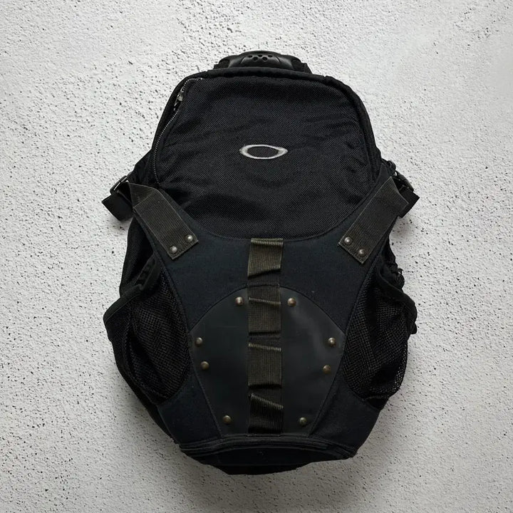 [SOLD OUT] Vintage 00s Oakley Icon Backpack