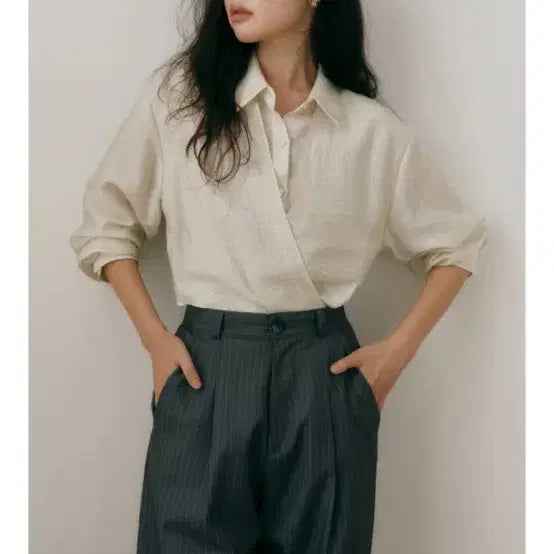 [BUNJANG] YuJe Wrap Blouse Ivory / <새상품> 유제 랩 블라우스 아이보리 판매합니다 12만원