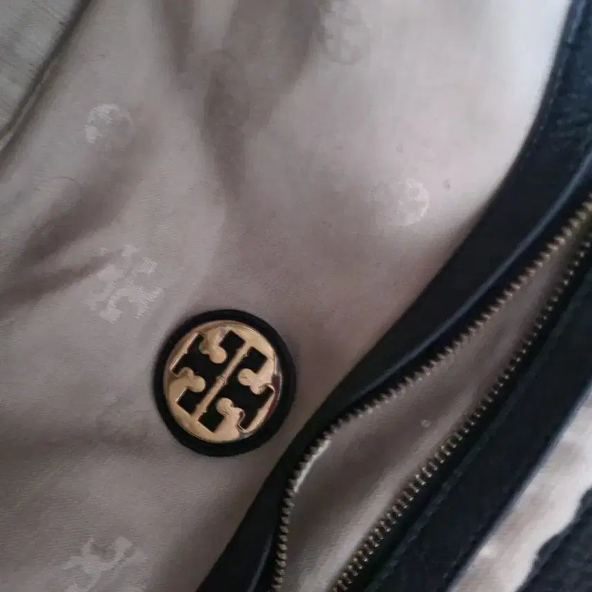 [BUNJANG] Tory Burch Leather Tote Bag / 토리버치 블랙 가죽 토트백