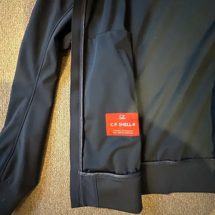 [BUNJANG] CP Company Shell-R Navy Jacket (Size 52) / CP컴퍼니 쉘R 네이비 자켓(사이즈52) 유사제품 등과 교환->50