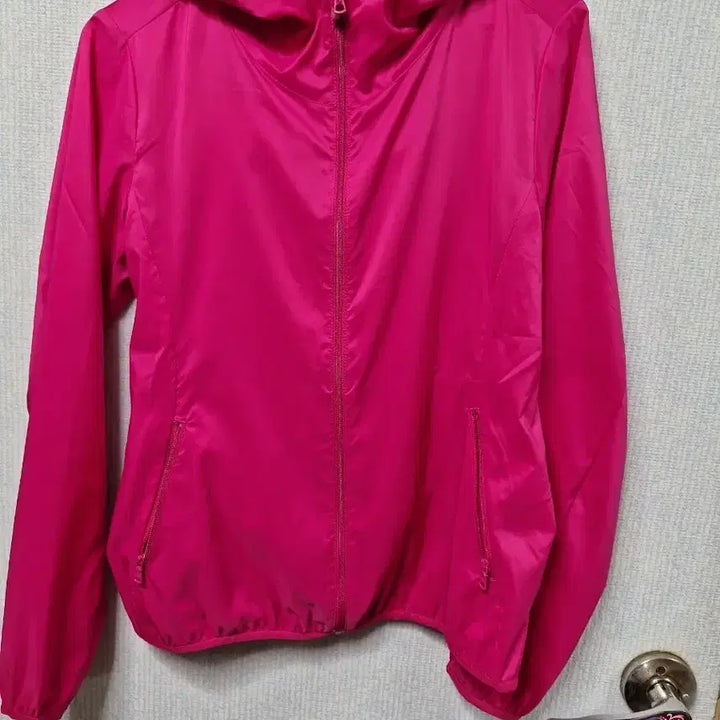 [BUNJANG] Hot Pink Windbreaker Hooded Zip-up Jacket (M) / 핫핑크 바람막이 후드 집업 점퍼 M