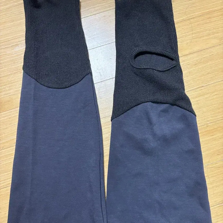 [BUNJANG] Cutout Leg Warmers Charcoal / 컷아웃 레그워머 차콜 한번착용