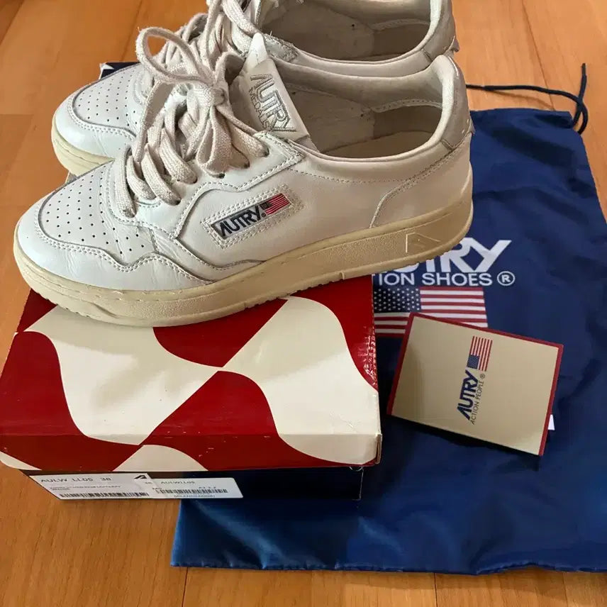 [BUNJANG] Autry Medalist Silver Tab Sneakers / 오트리메달리스트 실버탭38(정품)