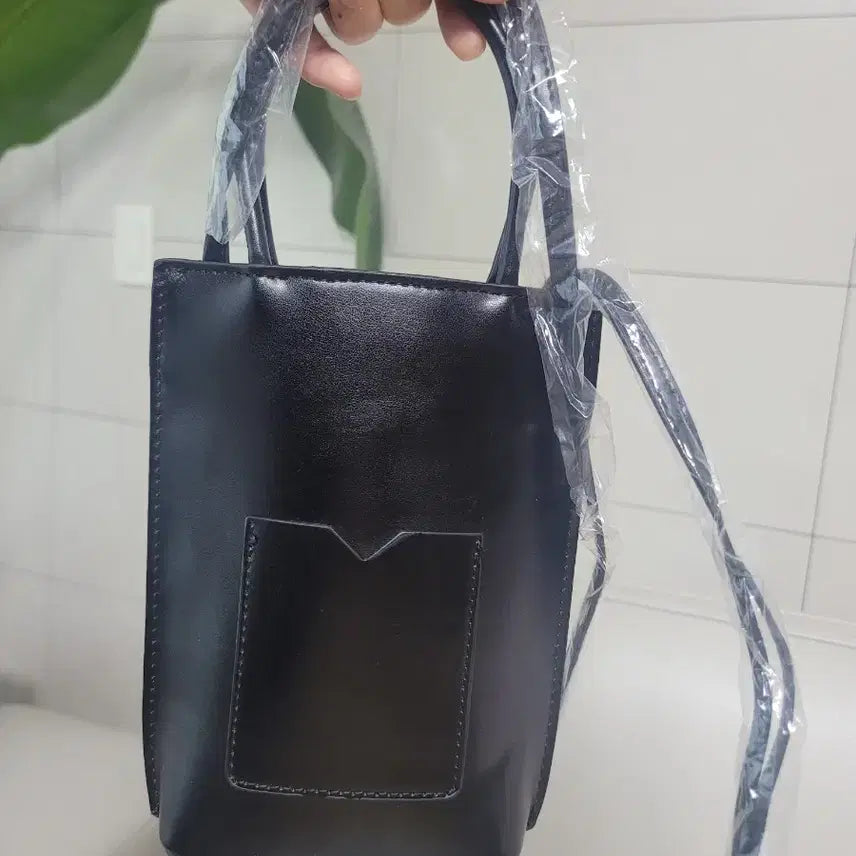[BUNJANG] Vera Wang Black Mini Tote Crossbody Bag / 베라왕 블랙 미니 토트백 크로스백
