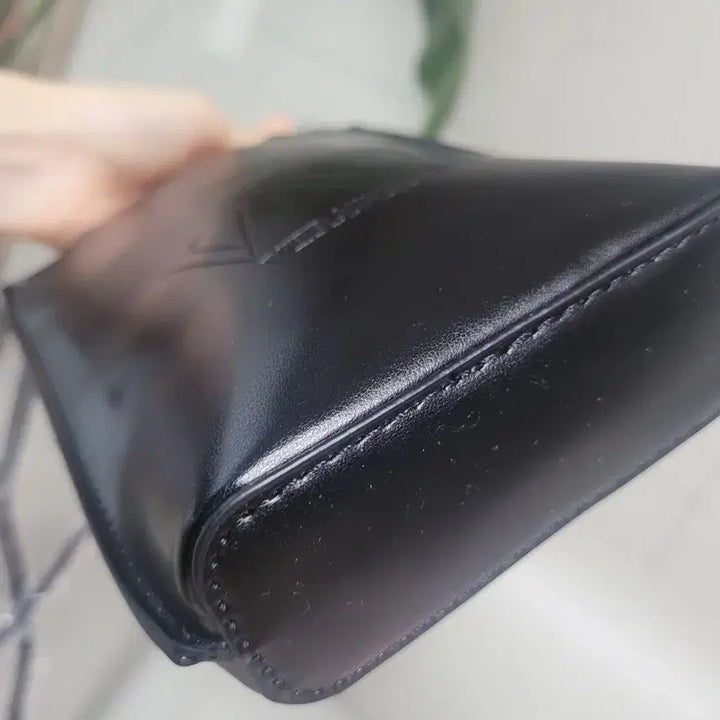 [BUNJANG] Vera Wang Black Mini Tote Crossbody Bag / 베라왕 블랙 미니 토트백 크로스백