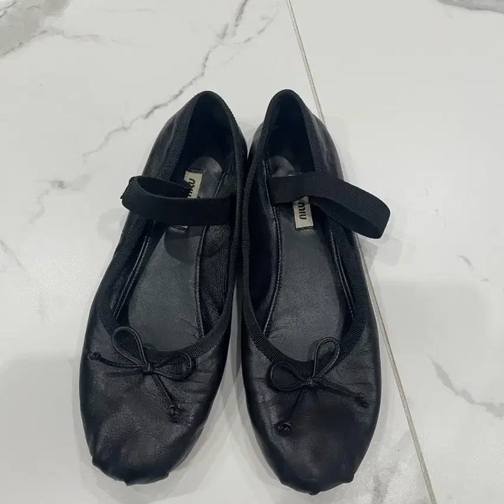 [SOLD OUT] [공홈/정품] 미우미우 발레리나 37(240)