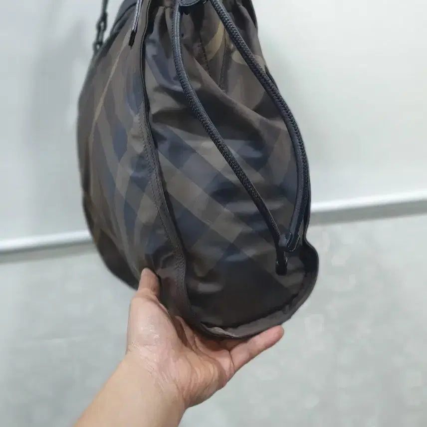 [BUNJANG] Burberry Nylon Check Tote Bag / 버버리 나일론 체크 토트백 /크로스백 컨디션 좋아요.