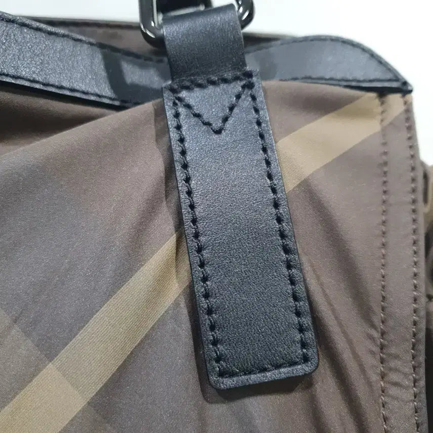 [BUNJANG] Burberry Nylon Check Tote Bag / 버버리 나일론 체크 토트백 /크로스백 컨디션 좋아요.