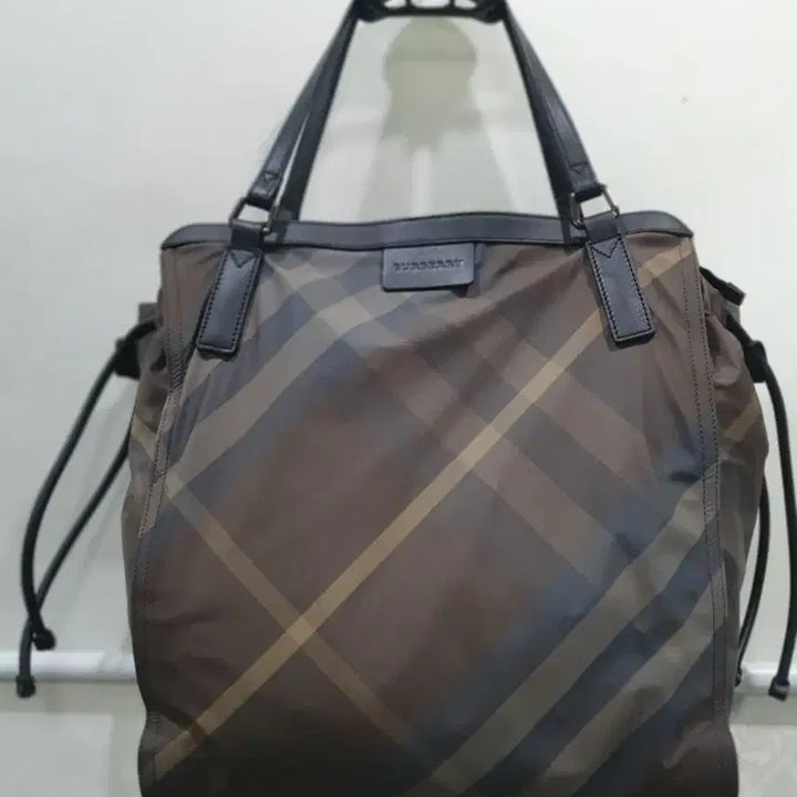 [BUNJANG] Burberry Nylon Check Tote Bag / 버버리 나일론 체크 토트백 /크로스백 컨디션 좋아요.