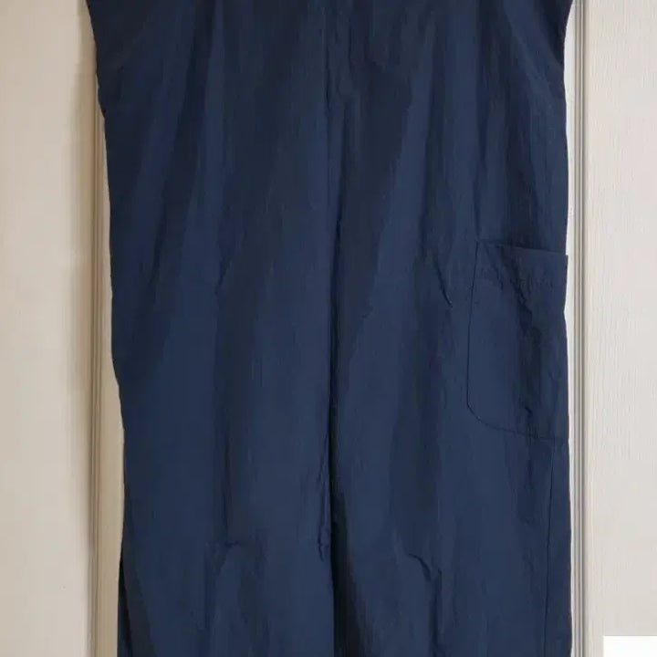 [SOLD OUT] 네이비 루즈핏 언발 롱 베스트