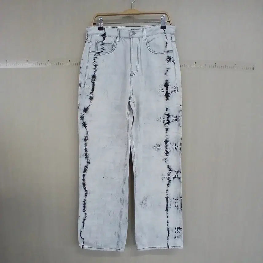 [BUNJANG] Mod9 White Washing Denim Pants / Mod9 화이트 워싱 데님 팬츠