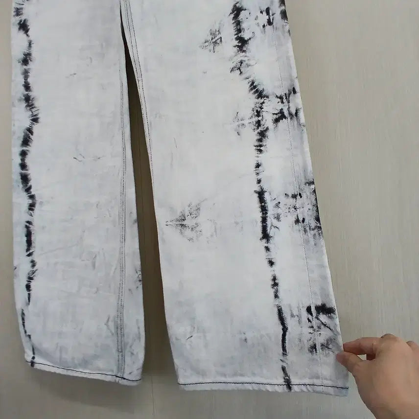 [BUNJANG] Mod9 White Washing Denim Pants / Mod9 화이트 워싱 데님 팬츠