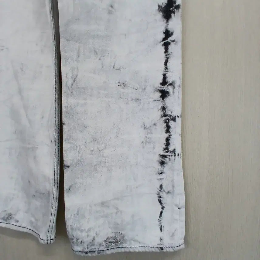[BUNJANG] Mod9 White Washing Denim Pants / Mod9 화이트 워싱 데님 팬츠