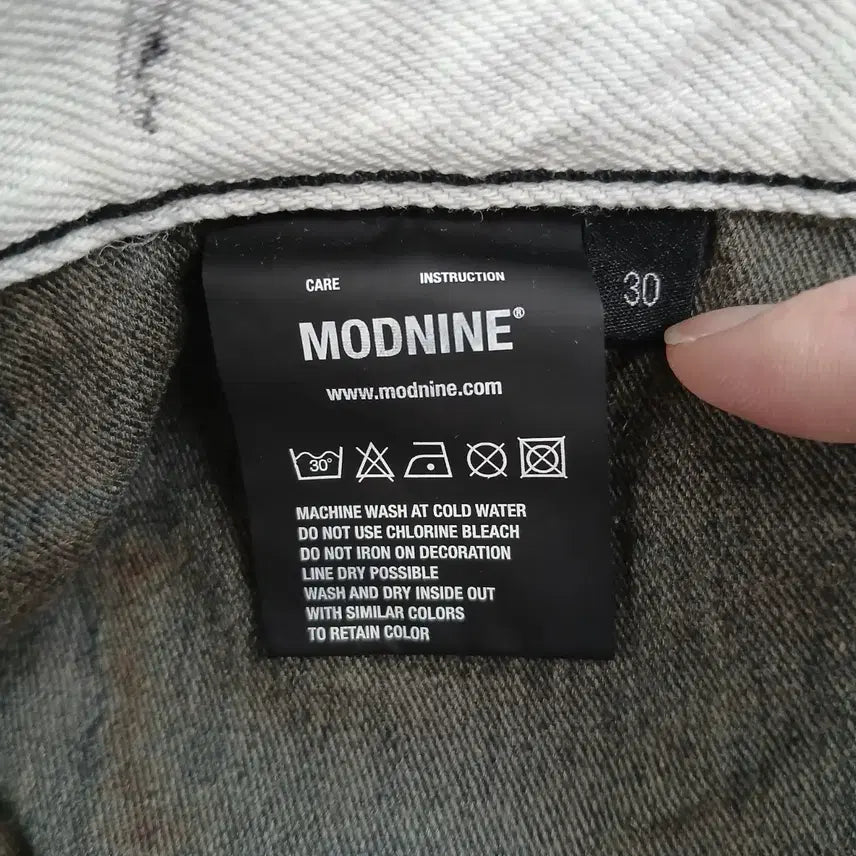 [BUNJANG] Mod9 White Washing Denim Pants / Mod9 화이트 워싱 데님 팬츠