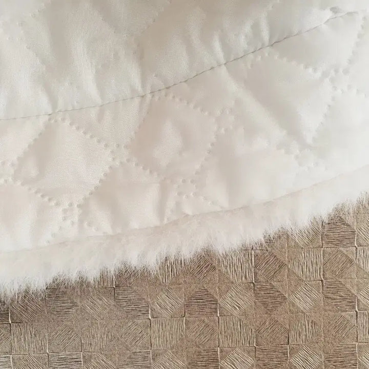 [BUNJANG] Ivory Fur Cape &amp; Skirt Set / 아이보리 퍼 망토 케이프 폼폼  &amp; 스커트 세트 히메갸루 라떼갸루 리즈리