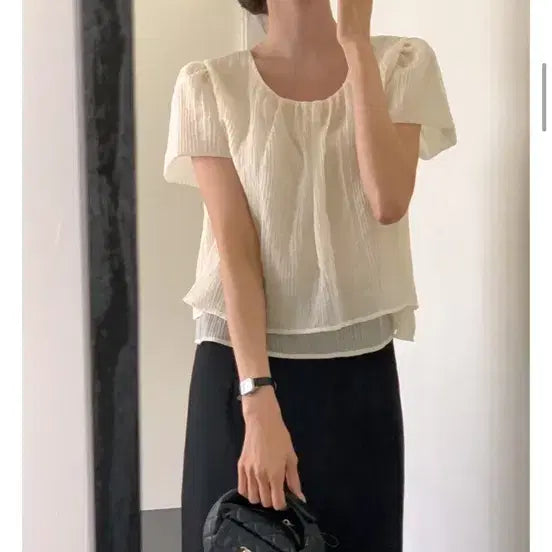 [BUNJANG] 여름 쉬폰 블라우스 블랙 퍼프 반팔 하객룩 소개팅룩 데이트룩 / 여름 쉬폰 블라우스 블랙 퍼프 반팔 하객룩 소개팅룩 데이트룩