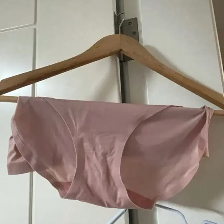 [BUNJANG] Seamless Triangle Panties / 심리스 삼각팬티
