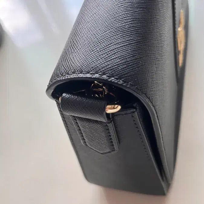[SOLD OUT] 닥스 블랙 DD 로고 클러치백