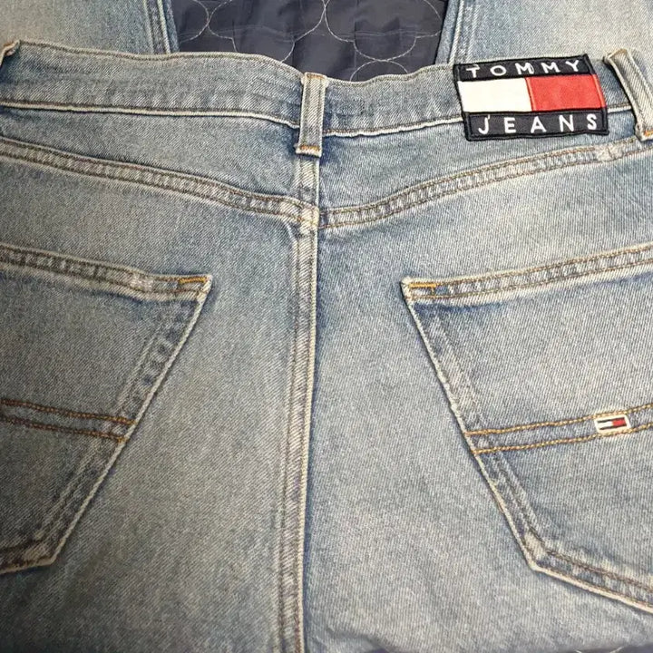 [BUNJANG] Tommy Jeans Relaxed Crop Stretch Washed Denim Pants Indigo / 타미진스 릴렉스드 크롭 스트레치 워싱 데님팬츠 인디고 (28)
