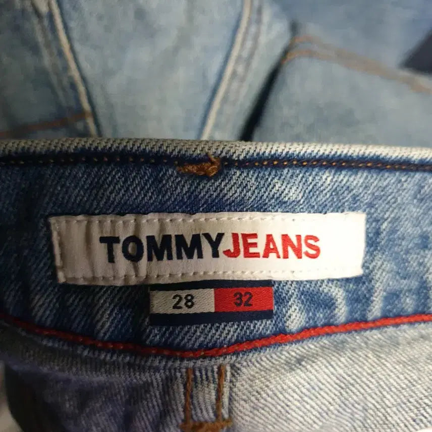 [BUNJANG] Tommy Jeans Relaxed Crop Stretch Washed Denim Pants Indigo / 타미진스 릴렉스드 크롭 스트레치 워싱 데님팬츠 인디고 (28)