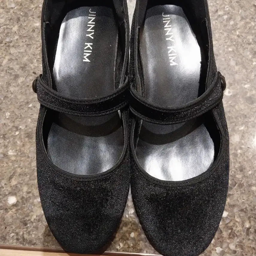 [BUNJANG] Jini Kim Black Mary Jane Shoes / 지니킴 펄감있는 블랙 메리제인슈즈 235