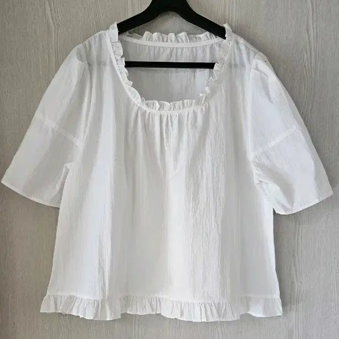 [BUNJANG] High-Quality Blouse / 고퀄 퍼프소매 화이트블라우스 새상품