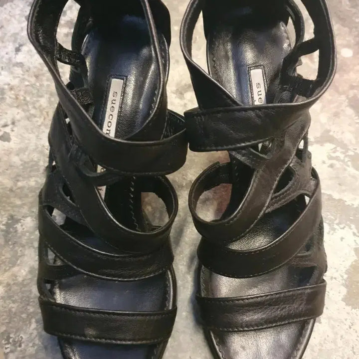 [BUNJANG] Suecomma Bonnie Black Strap Heels / 슈콤마보니 블랙 스트랩 힐