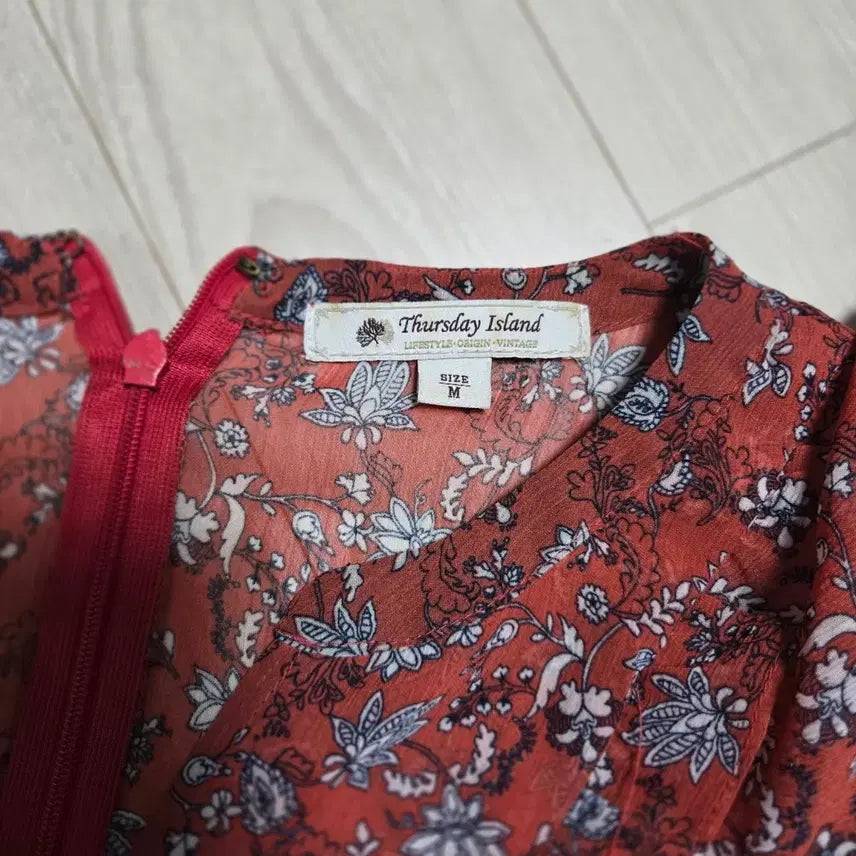 [SOLD OUT] 써스데이아일랜드 쉬폰 플라워 패턴 미디 원피스