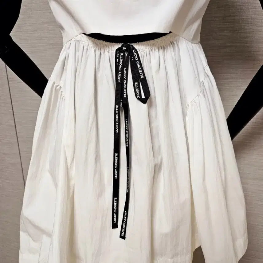 [BUNJANG] Lucky Chouette Black and White Bustier Top / 럭키슈에뜨 블랙앤화이트 뷔스티에 36