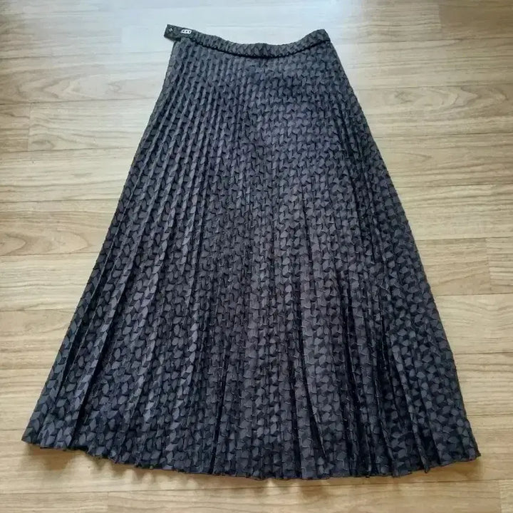 [BUNJANG] CECI OU CELA Pleated Skirt / 미착용 CECI OU CELA 브랜드의 플리츠 스커트