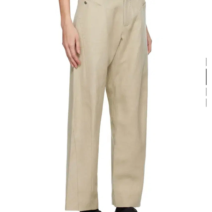[BUNJANG] Hyeinseo 24FW Bent Trousers Beige / (2) 혜인서 24FW 벤트 트라우저 베이지 새상품 HYEINSEO