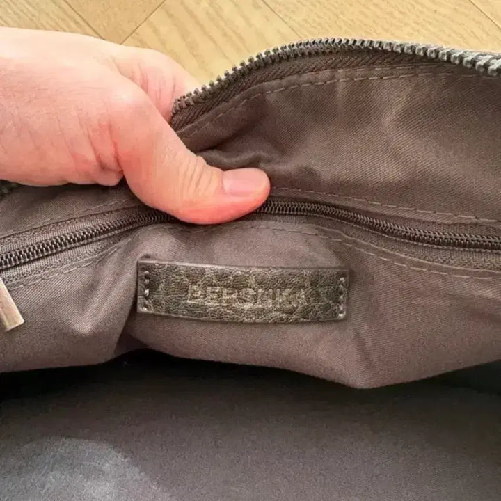 [SOLD OUT] 버쉬카 bershka city bag빈티지 스타일 블랙 가죽 숄더백