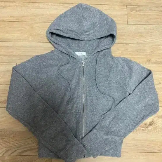 [BUNJANG] Acuvee Club Cropped Hoodie Zip-up / 아쿠비 클럽 크롭 후드집업