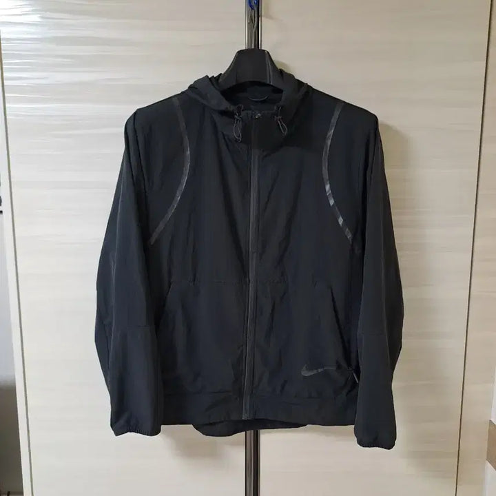 [BUNJANG] Nike Thin Hooded Windbreaker Jacket 110 / 나이키 얇은 후드바람막이 자켓 110