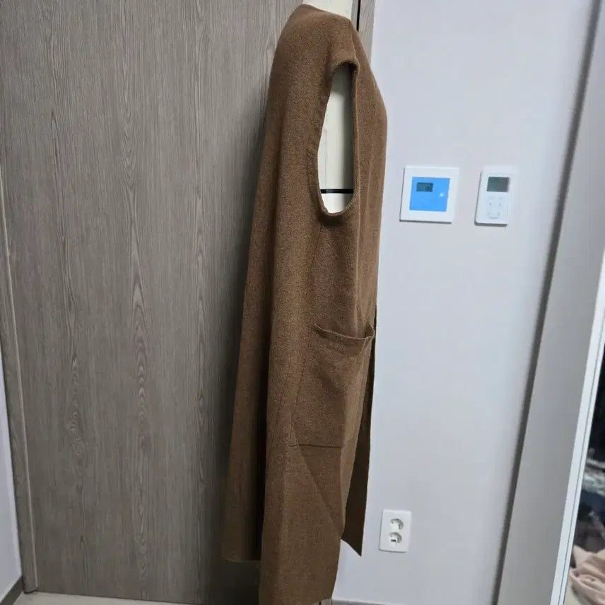 [BUNJANG] Gobi Cashmere 100% Long Knit Vest / 고비 캐시미어 롱 니트 조끼 브라운 포켓 베스트