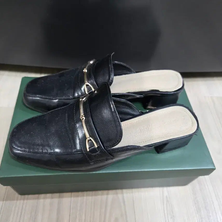 [BUNJANG] Black Mule Slippers (Size 230) / 230블랙 슬리퍼구두 뮬 높이5