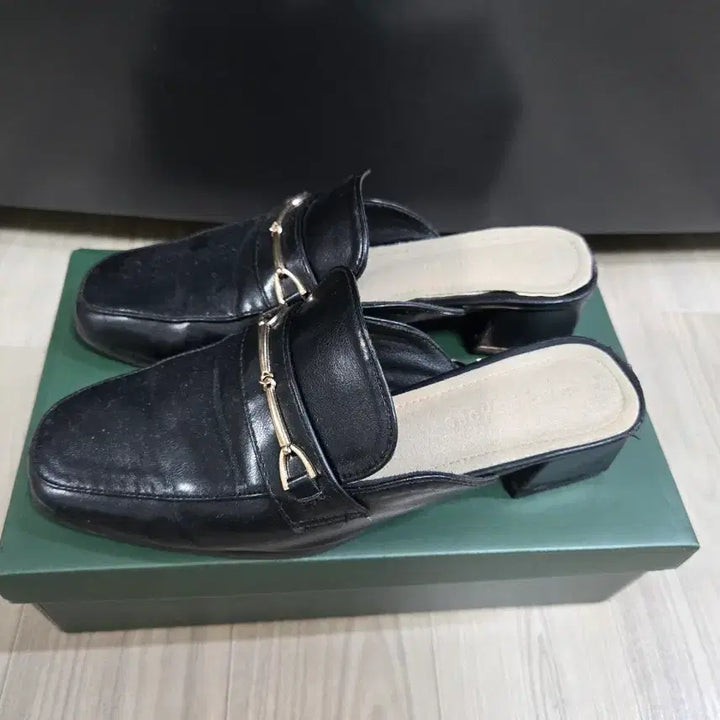 [BUNJANG] Black Mule Slippers (Size 230) / 230블랙 슬리퍼구두 뮬 높이5