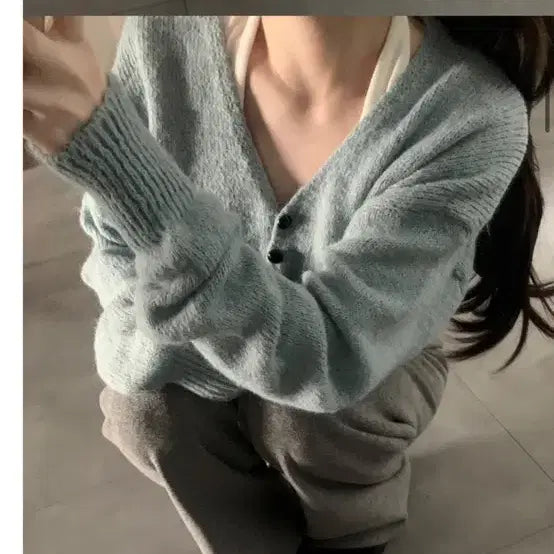 [BUNJANG] Onhau V-Neck Cardigan (Sky Blue) / Onhau 브이넥 가디건 하늘색(새상품)