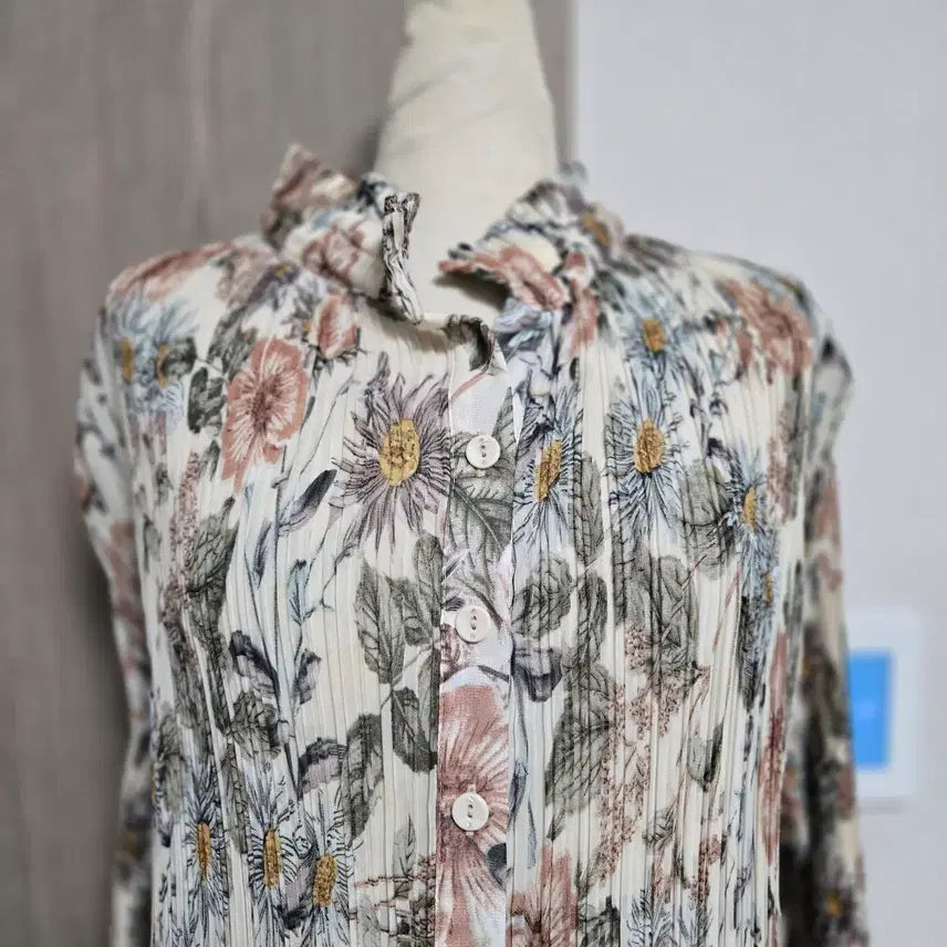 [BUNJANG] Lie Sang Bong Floral Pattern Pleated Blouse / 이상봉 상태굿 플라워 패턴 플리츠  블라우스