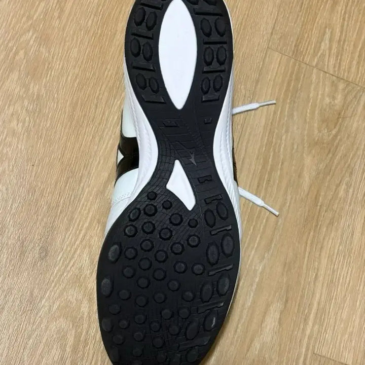 [SOLD OUT] 미즈노 모렐리아 살라 엘리트 TF