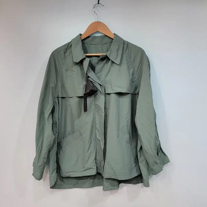 [BUNJANG] Vera Wang Windbreaker Jacket / 베라왕 바람막이 벨트 미사용 자켓 100