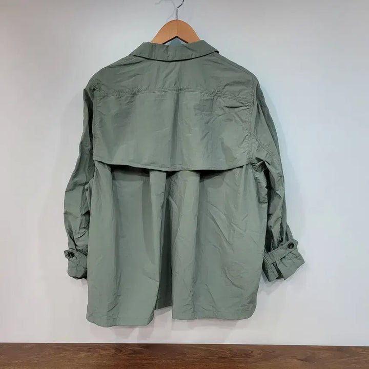 [BUNJANG] Vera Wang Windbreaker Jacket / 베라왕 바람막이 벨트 미사용 자켓 100