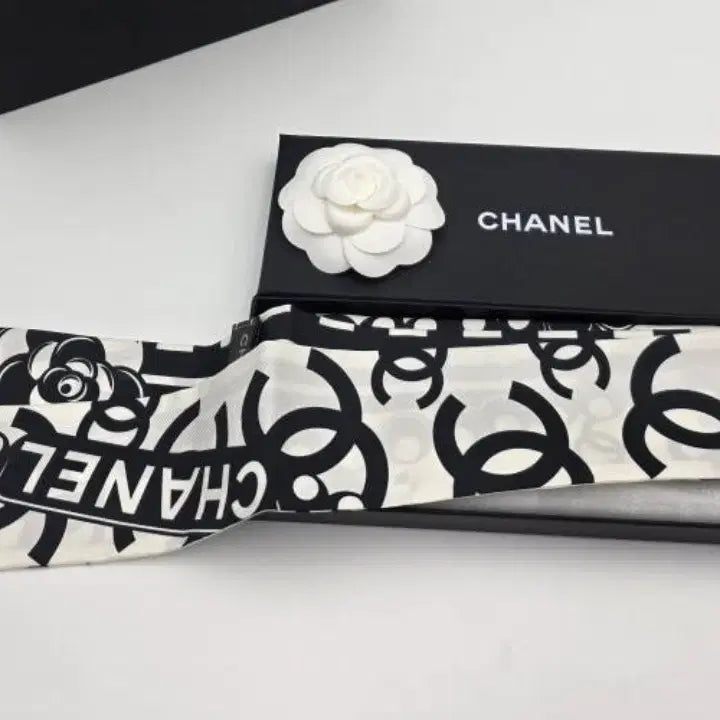 [BUNJANG] Chanel CC Twilly Scarf / 샤넬 cc트윌리 스카프 새상품